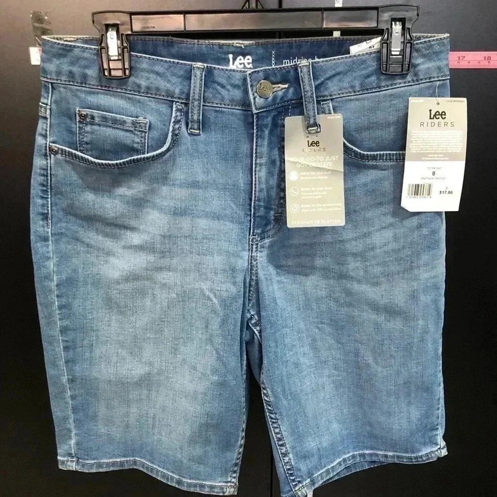 Lee Riders Mid Rise Bermuda,back pocket Shaping,5 pocket,belt loop shorts